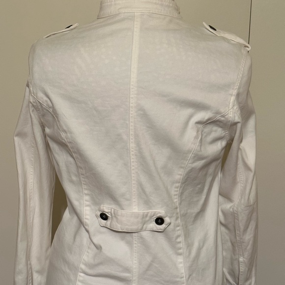 Explorer White Blazer - Picture 2 of 9